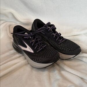 Brooks Women’s Black & Lavender Athletic Running Shoes Adrenaline GTS
